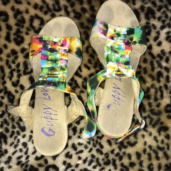 Super Cute Tie-Dye Wedges - Picture 6 of 12